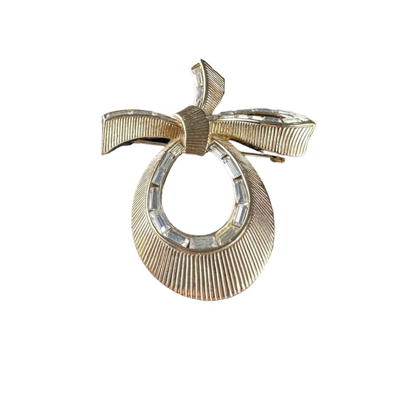 Vtg Signed Crown Trifari Gold Tone Bow Ribbon Clear Rhinestones Brooch Pin 2” - Picture 10 of 14